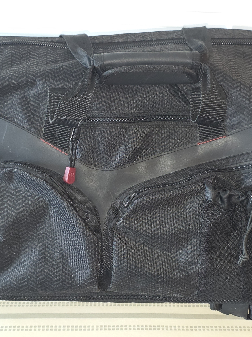 Lululemon Men's Ultimate Gym Duffel Backpack Black Chevron 19" x 10"